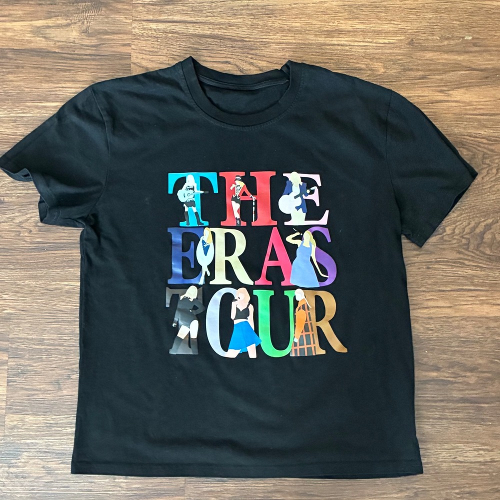 Taylor Swift RARE The Eras Tour T-Shirt Womens Large Black Excellent Graphic Tee
